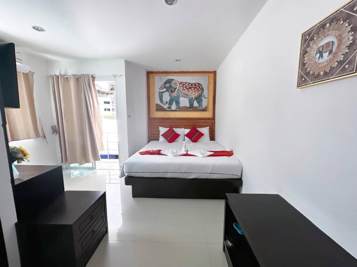 Abby'S House Hotel Patong 外观 照片
