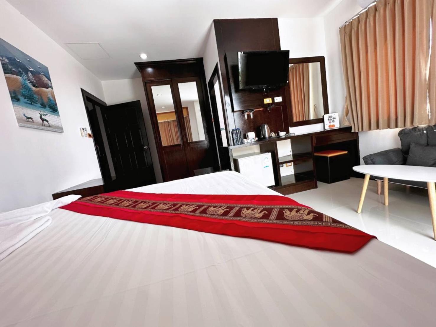 Abby'S House Hotel Patong 外观 照片