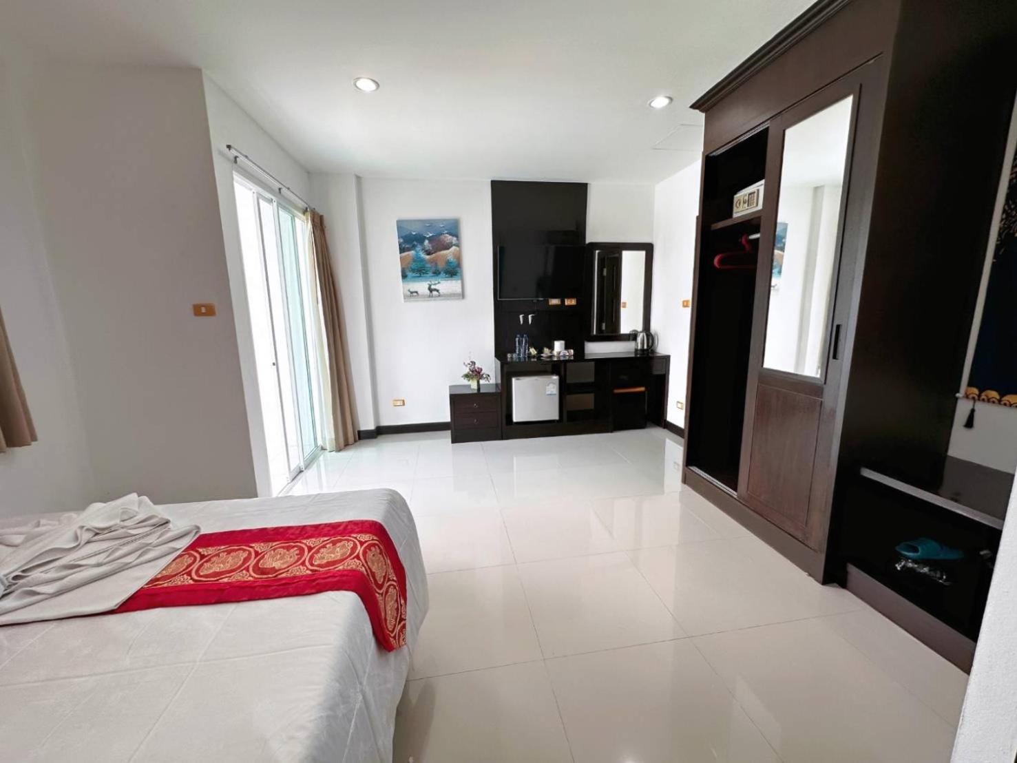 Abby'S House Hotel Patong 外观 照片