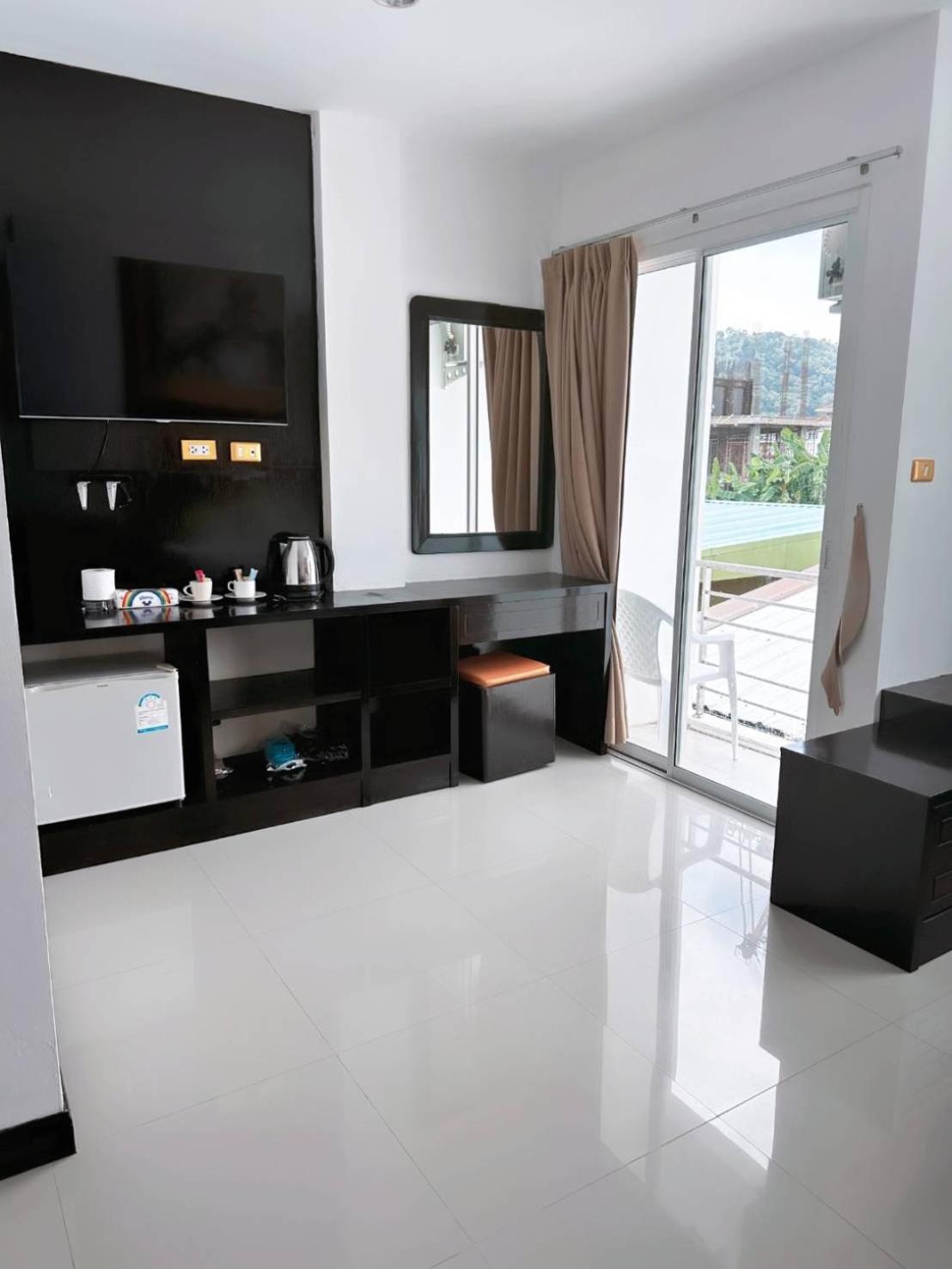 Abby'S House Hotel Patong 外观 照片
